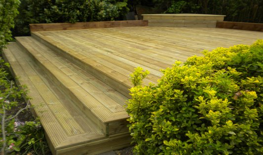 Garden Decking with seat East London